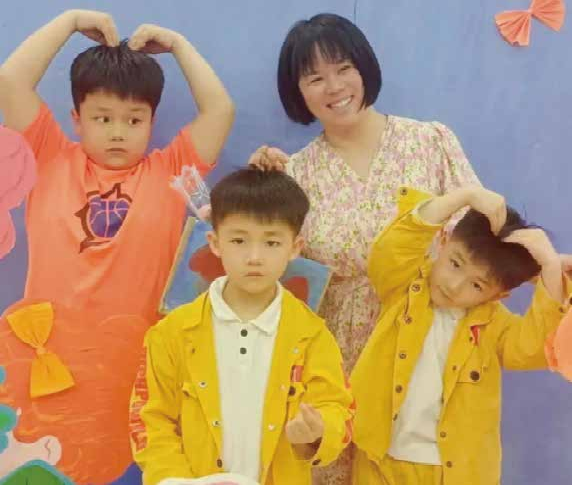 弋同学：35岁带三娃，政府帮我养